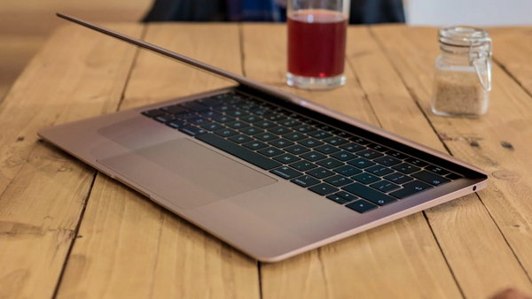 MacBook Air – лучший ноутбук для офисной работы и обучения