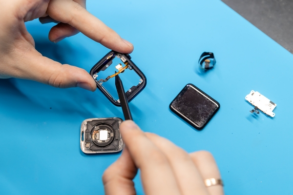 Ремонт Apple Watch: когда часы стоит отдать в сервисный центр