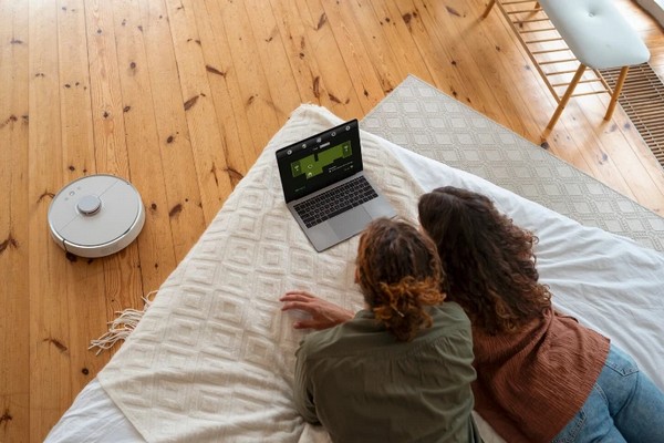 Електрична тепла підлога в спальній кімнаті