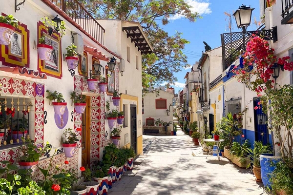 Життя в Аліканте: огляд та перспективи