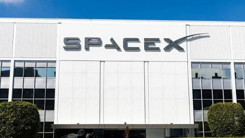Рынок выбрал рост: ценные бумаги SpaceX подорожали после снятия первого блока ограничений Рынок выбрал рост: ценные бумаги SpaceX подорожали после снятия первог
